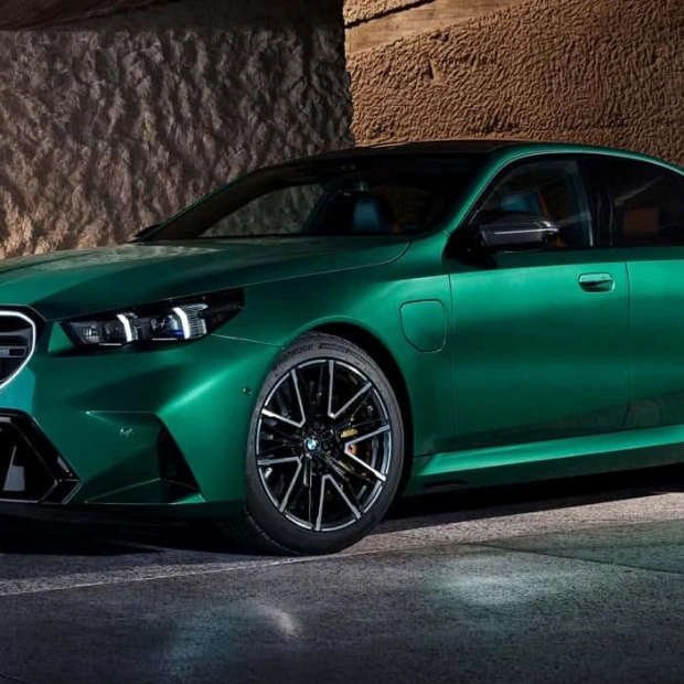 New M5: Heavy but Designed to Disguise It