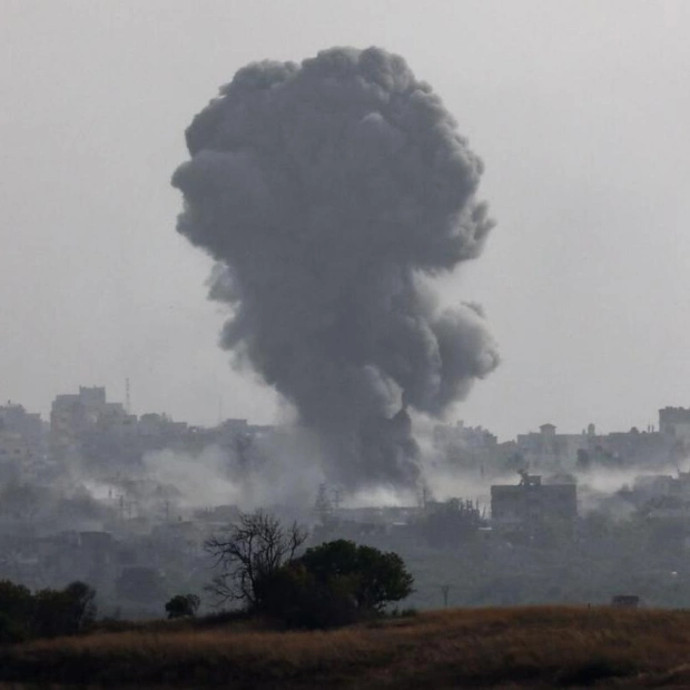 Israeli Forces Intensify Offensive in Gaza Amid Ceasefire Talks
