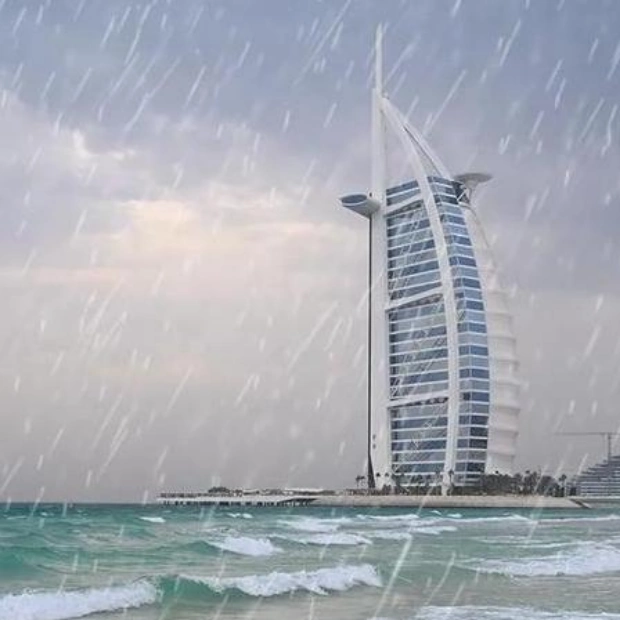 Дождь в Дубае при экстремальной жаре: опасность теплового удара