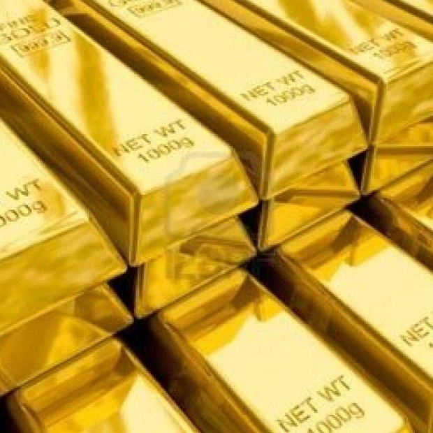 UAE Suspends Licenses of 32 Gold Refineries Over AML Non-Compliance