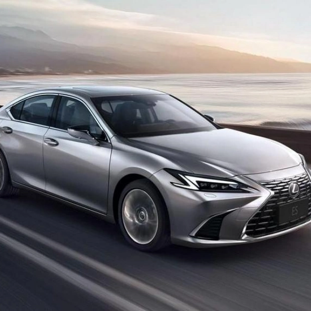 Lexus ES: Небольшие изменения, большие ожидания