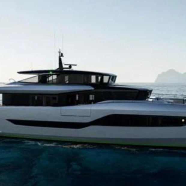 Sunreef Yachts представила гигантский катамаран Ultima 111