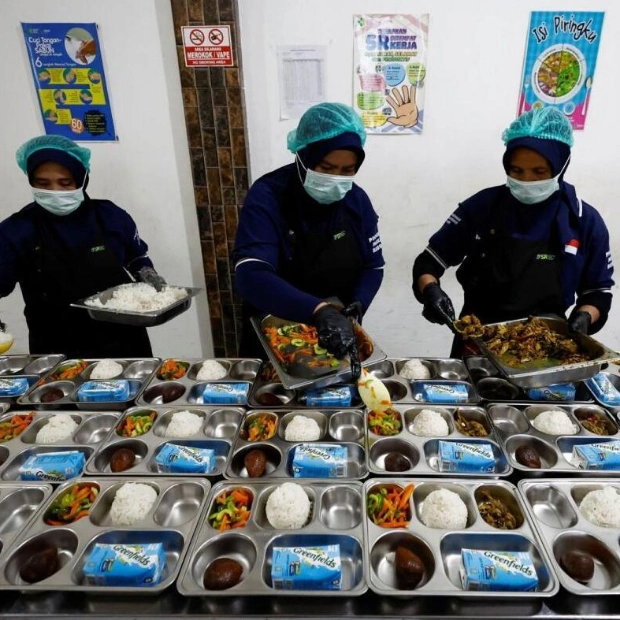 Free Meals Program Boosts School Attendance in Indonesia