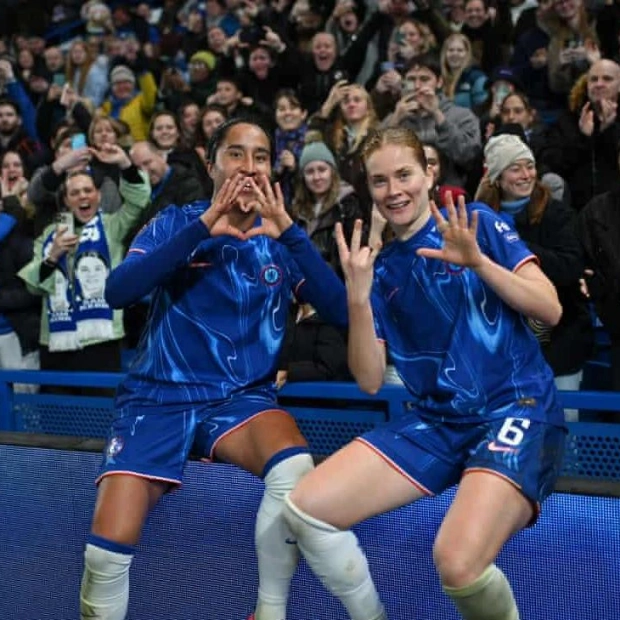 Chelsea Leapfrogs Manchester City in WSL