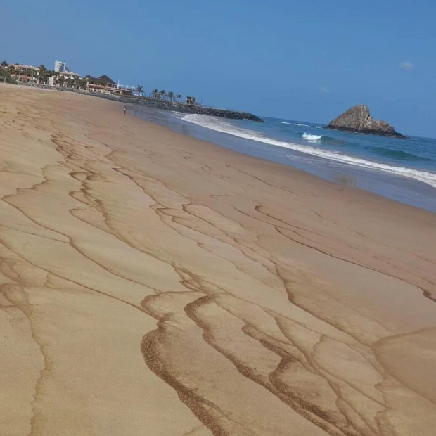 Oil Spill Reported in Fujairah, Emergency Response Underway