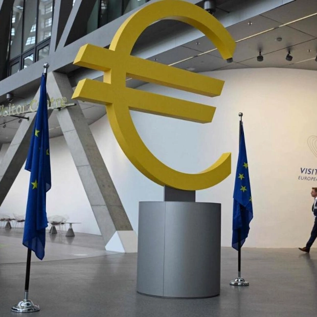 ECB Policymakers Divided on Economic Outlook and Rate Cuts