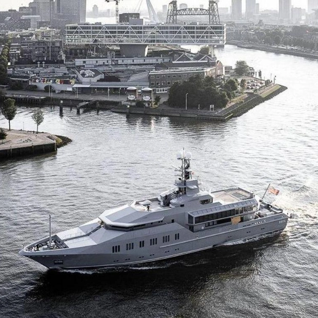 Iconic Lürssen Superyacht Skat Undergoes Extensive Refit in Rotterdam