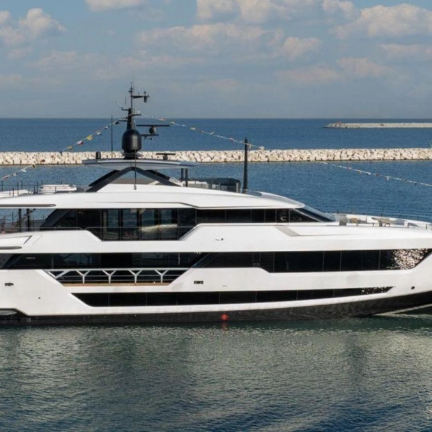 Custom Line Unveils Fifth CL140 Yacht