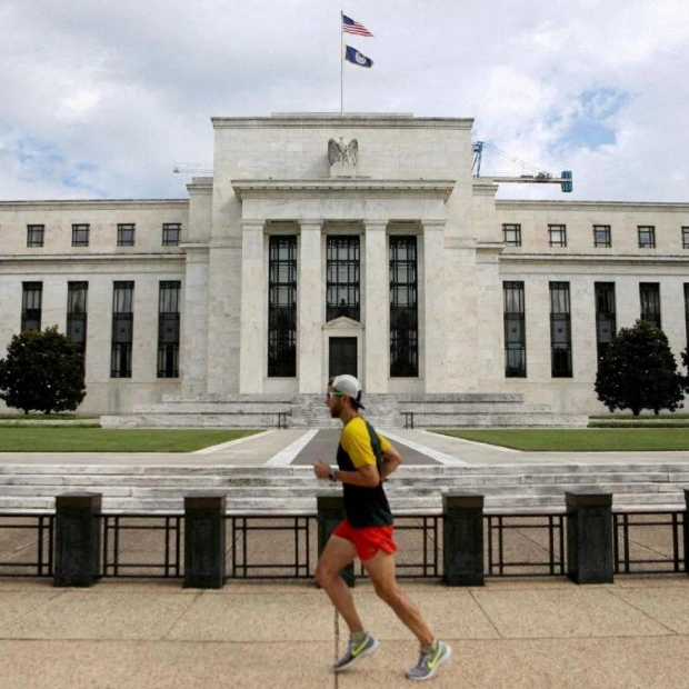 Fed Policymakers Shift Towards Interest Rate Cuts Amid Economic Data Shifts