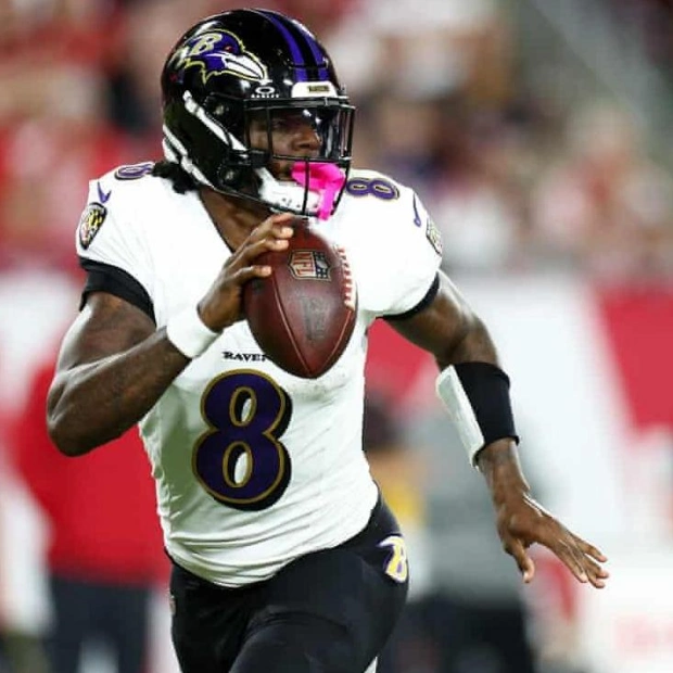 Lamar Jackson Leads Ravens to Fifth Straight Win Over Buccaneers