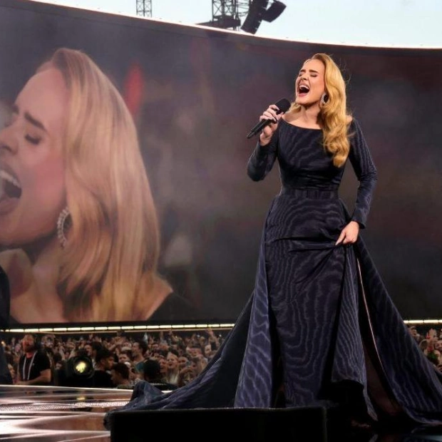 Adele Suffers Partial Hearing Loss from Ear Infection