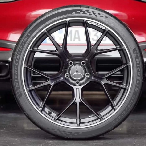 Custom Tires: The Secret to Enhanced Car Handling