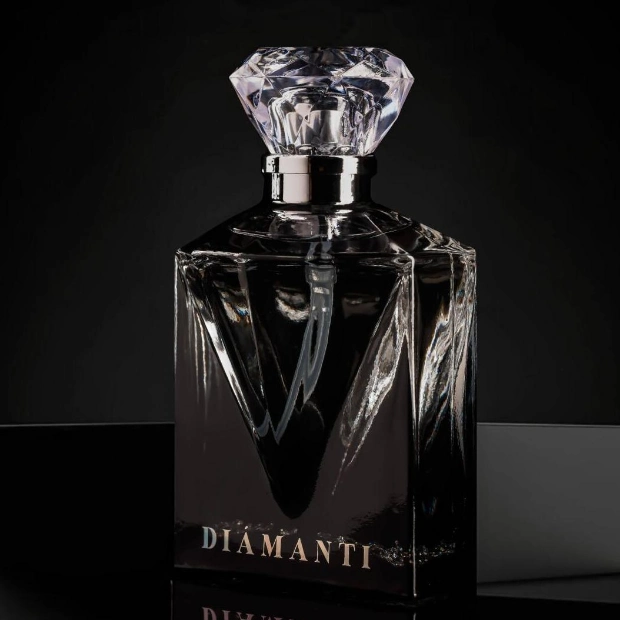 Diámanti: The Ultimate Symbol of Luxury by Amour Cosmetics
