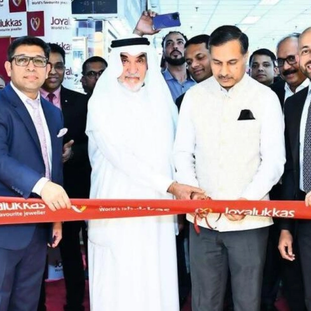 Joyalukkas Showroom Opens in Souk Al Watiya