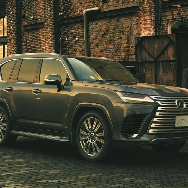 Lexus LX: Гибридная модификация и новая спецверсия Overtrail