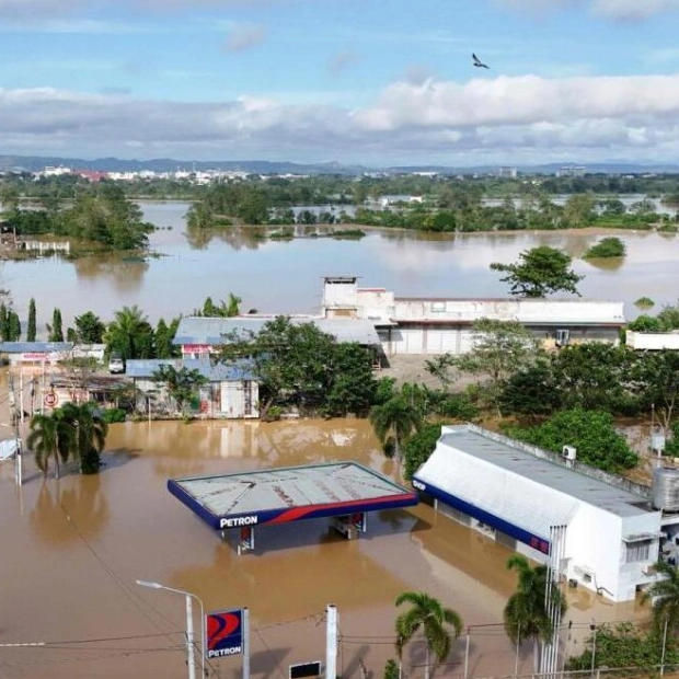 Floodwaters Engulf Northern Philippines Amid Typhoon Man-yi