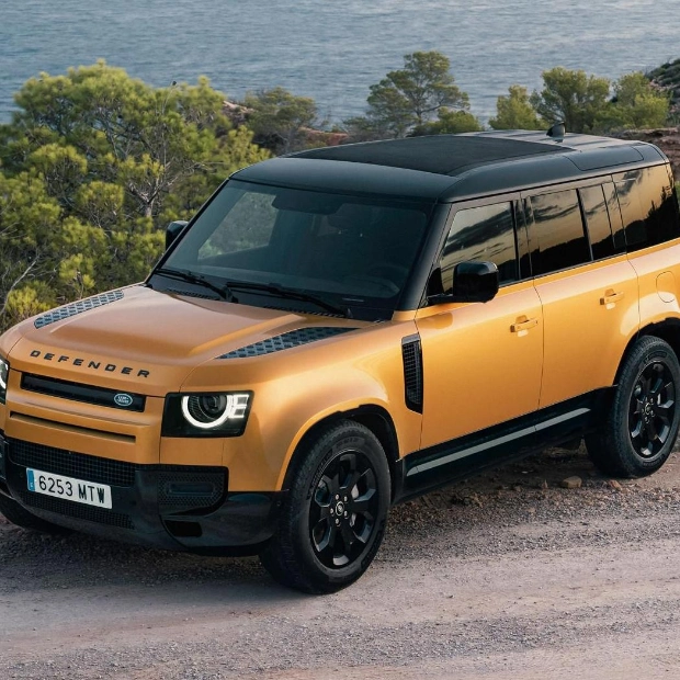 Land Rover Defender: Новая спецверсия Eivissa