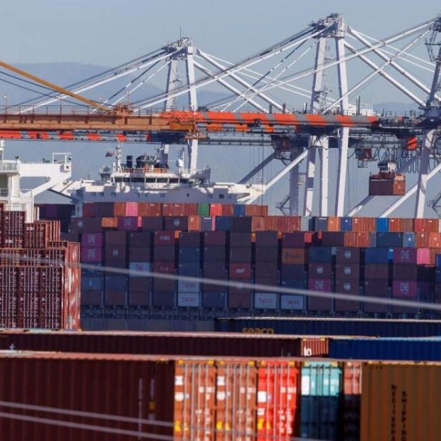US Trade Deficit Narrows in June Amid Broad Export Rebound