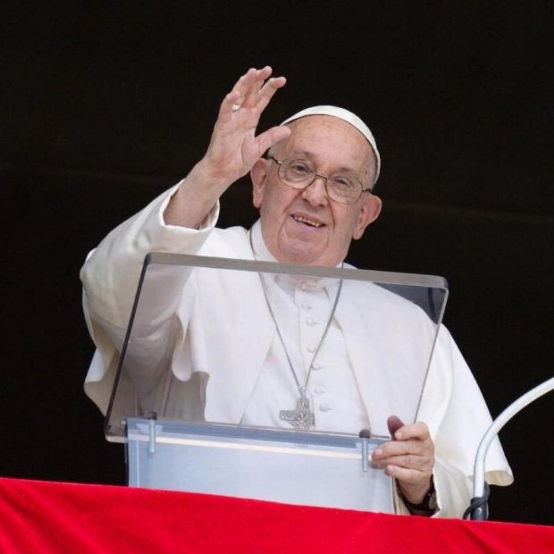 Pope Francis Encourages Young Priests to Embrace Reading