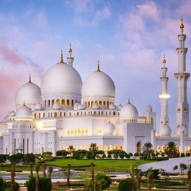 Объединенные Арабские Эмираты сокращают продолжительность пятничных молитв