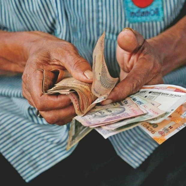 Indian Rupee Stays Flat Amid Election Volatility