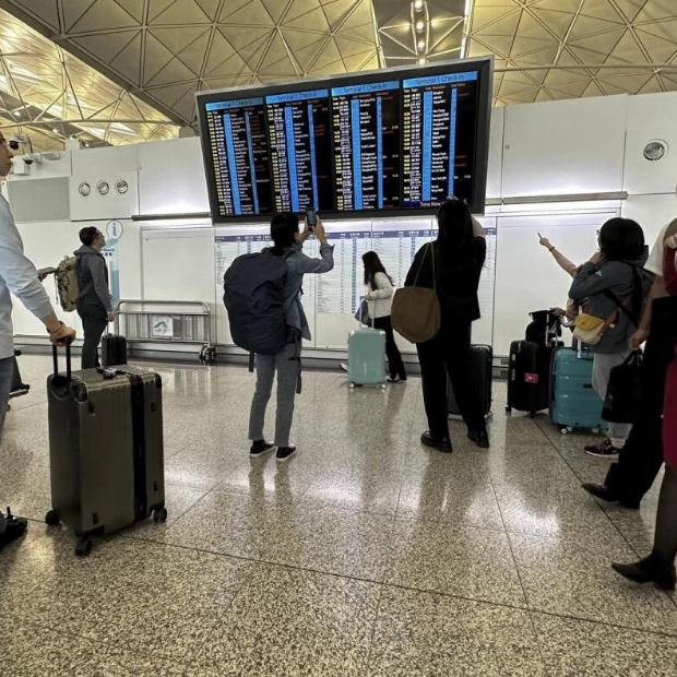 Hong Kong Airport Runway Closed Due to Damaged Cargo Plane