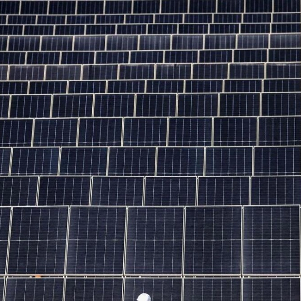 Green Mining Firm Partners to Build Largest UAE Solar Farm