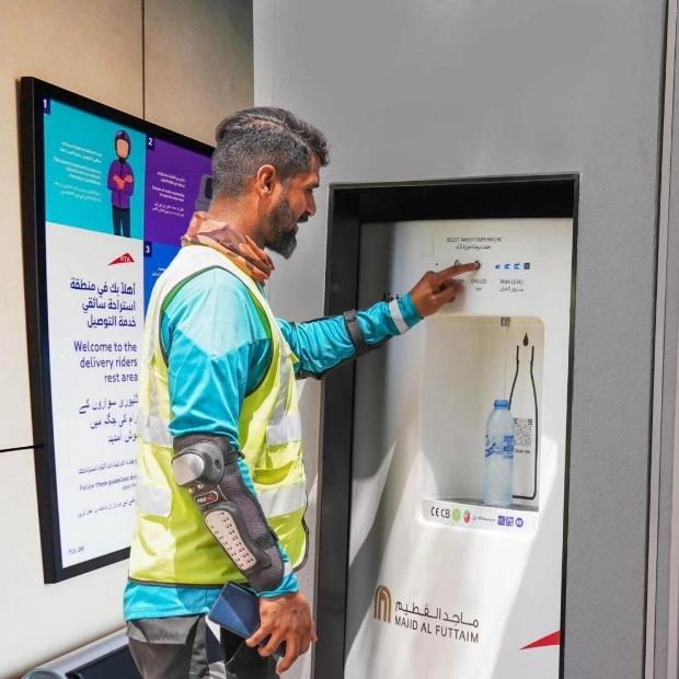 Dubai Installs Air-to-Water Dispensers for Delivery Riders