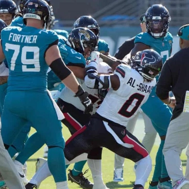 Mixon and Collins Lead Texans to Victory Over Jaguars