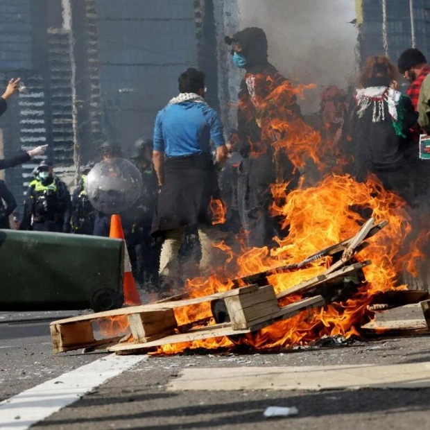 Clashes Erupt Between Anti-War Protesters and Police at Melbourne Defence Expo