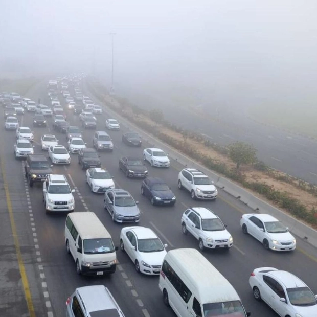 Light Fog Expected in UAE Inland Areas on Tuesday