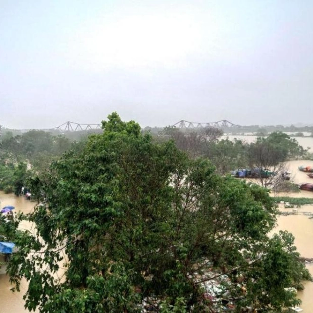 Hanoi Evacuates Thousands as Red River Reaches 20-Year High Amid Typhoon Yagi