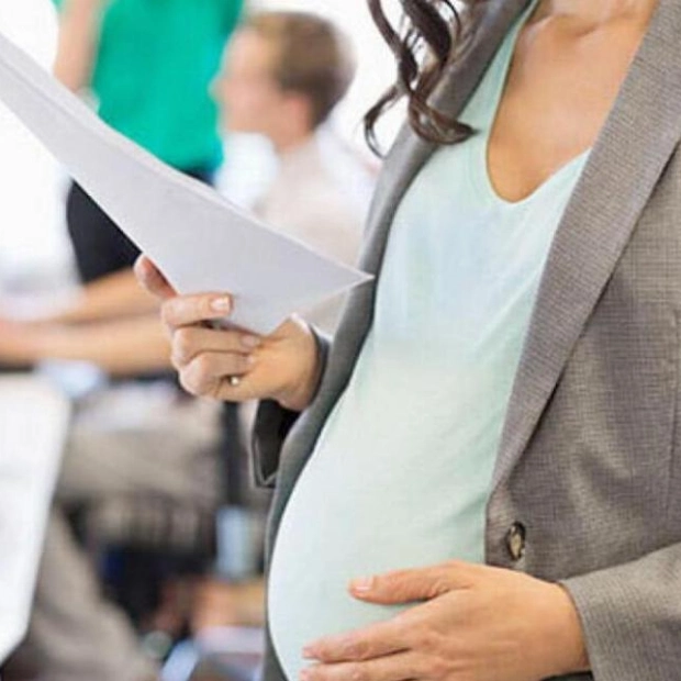 Abu Dhabi Extends Maternity Leave for Private Sector Mothers