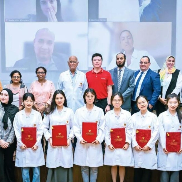 Six Female PhD Students from Zhejiang University Conclude Internships at Gulf Medical University