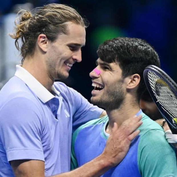 Zverev Advances to ATP Finals Semi-Finals with Win Over Alcaraz