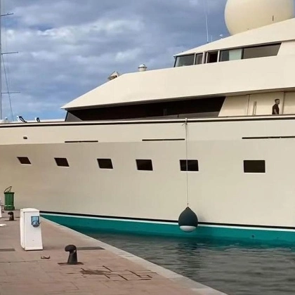 Benetti Superyacht Kingdom 5KR Crashes into Quay in Tunisia