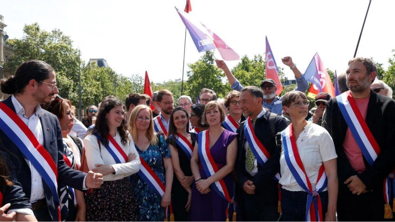 Fragmented French Parliament Elects New President Amid Political Uncertainty