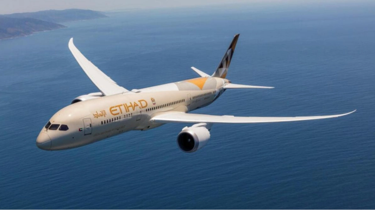 Etihad Airways Reroutes Boston-Bound Flight to New York Due to Weather