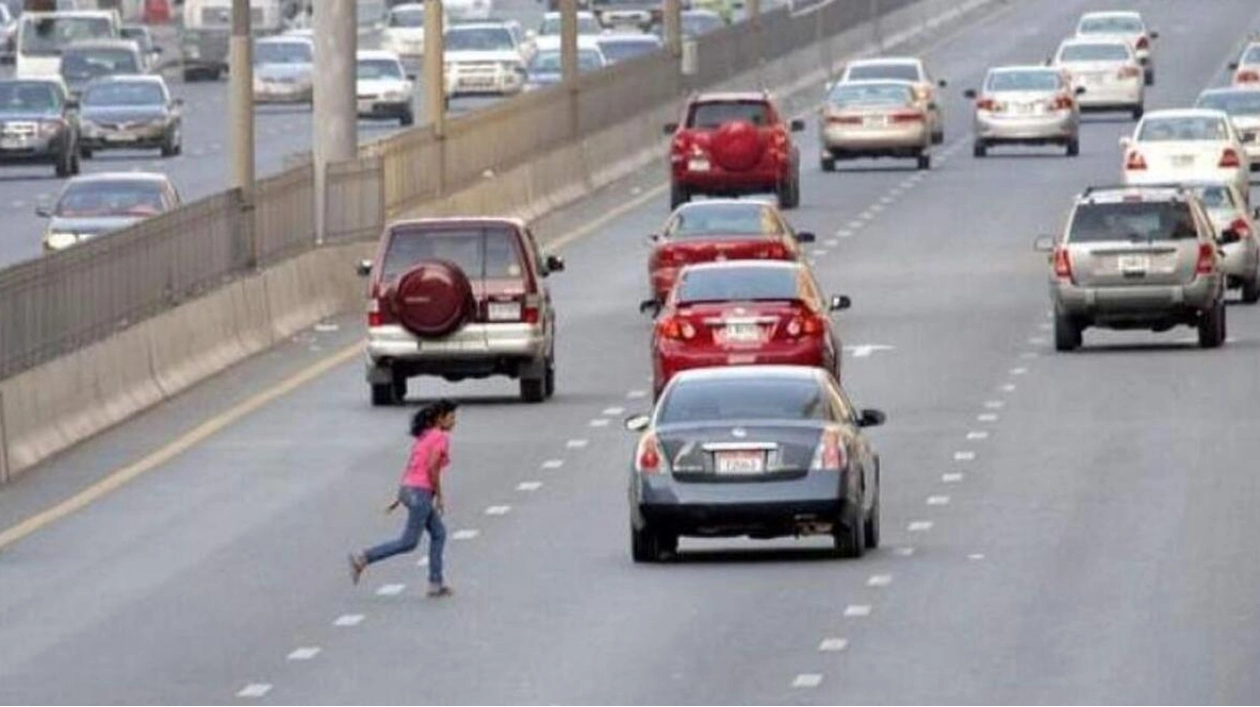 Legal Expert Warns Dubai Residents on Traffic Laws at Pedestrian Crossings