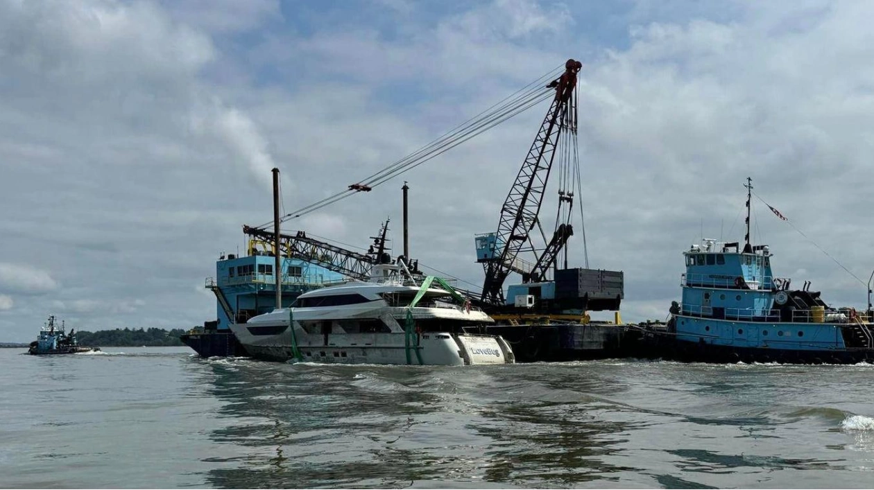 Lovebug Yacht Successfully Refloated and Removed from Chesapeake Bay