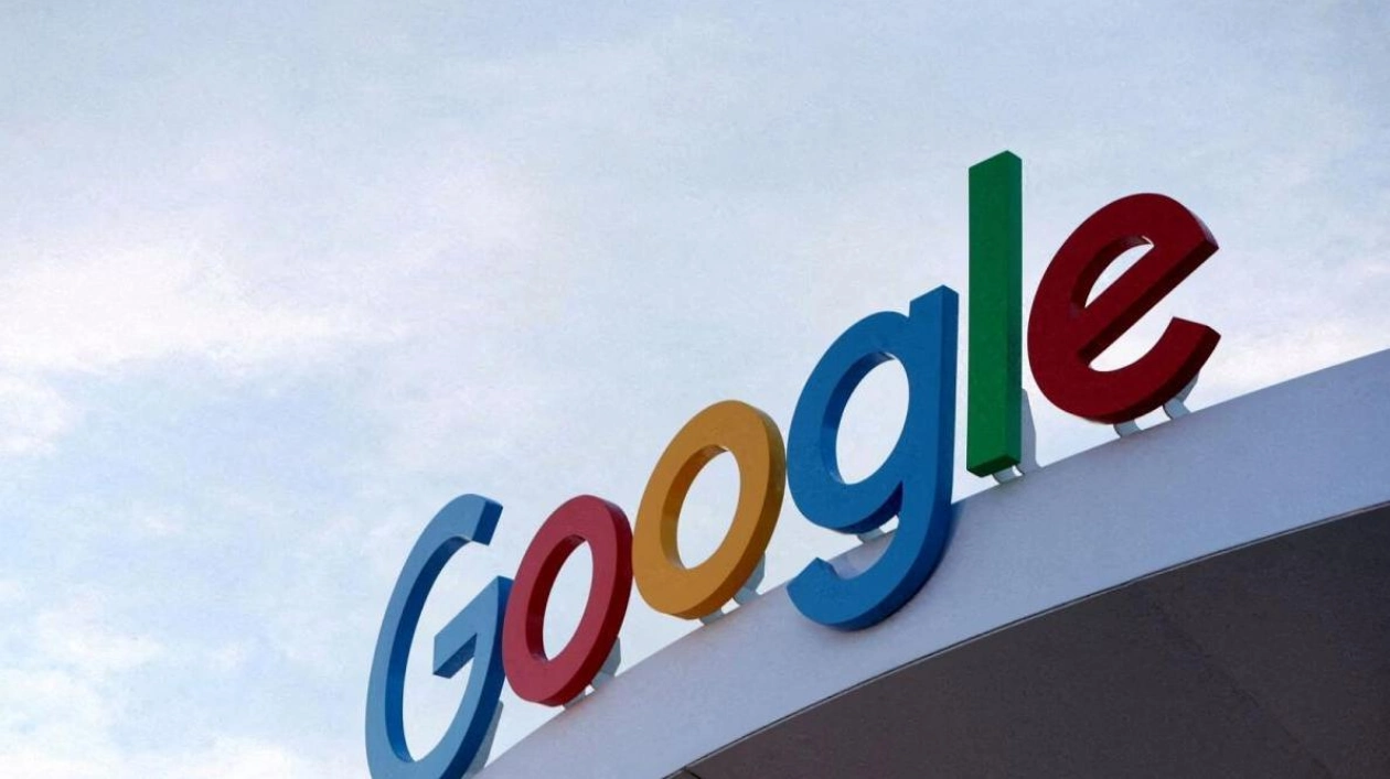 Kremlin Urges Google to Lift Block on Russian TV Channels