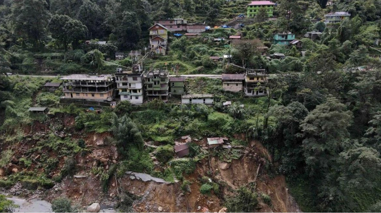 Heavy Rains in Sikkim and Nepal Cause Fatalities and Tourist Stranded