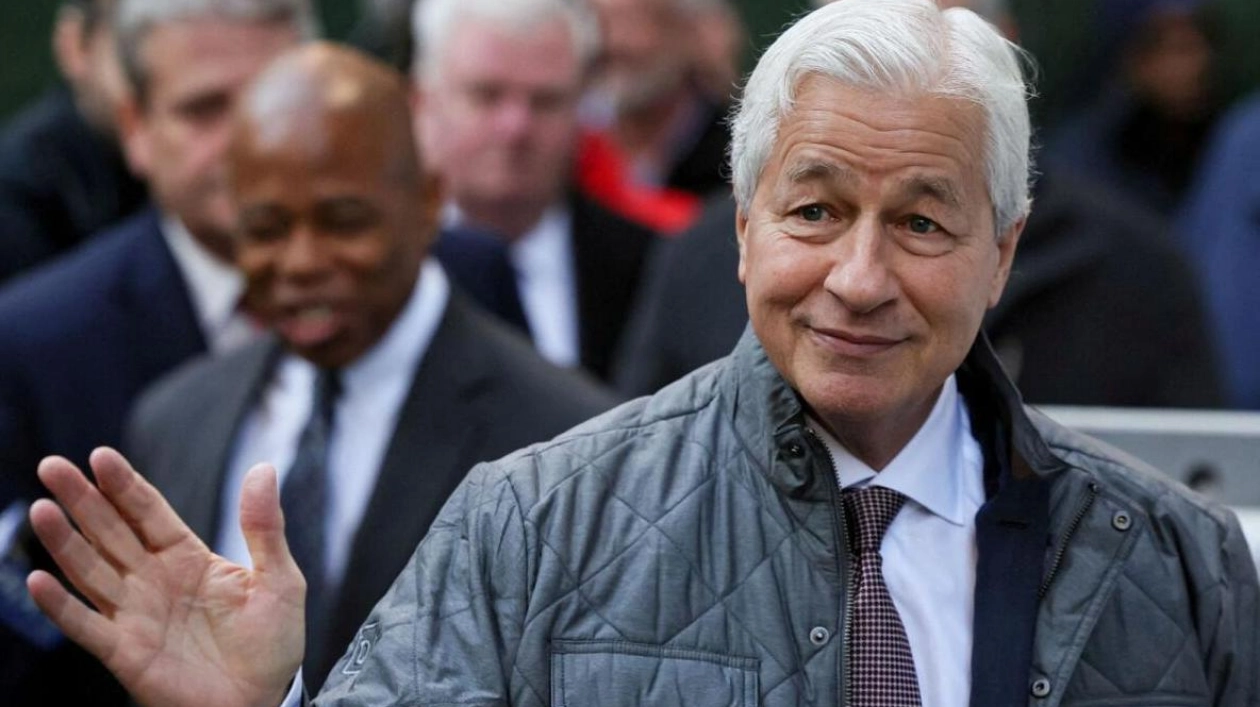 JPMorgan's Stock Faces Uncertainty with Dimon's Succession