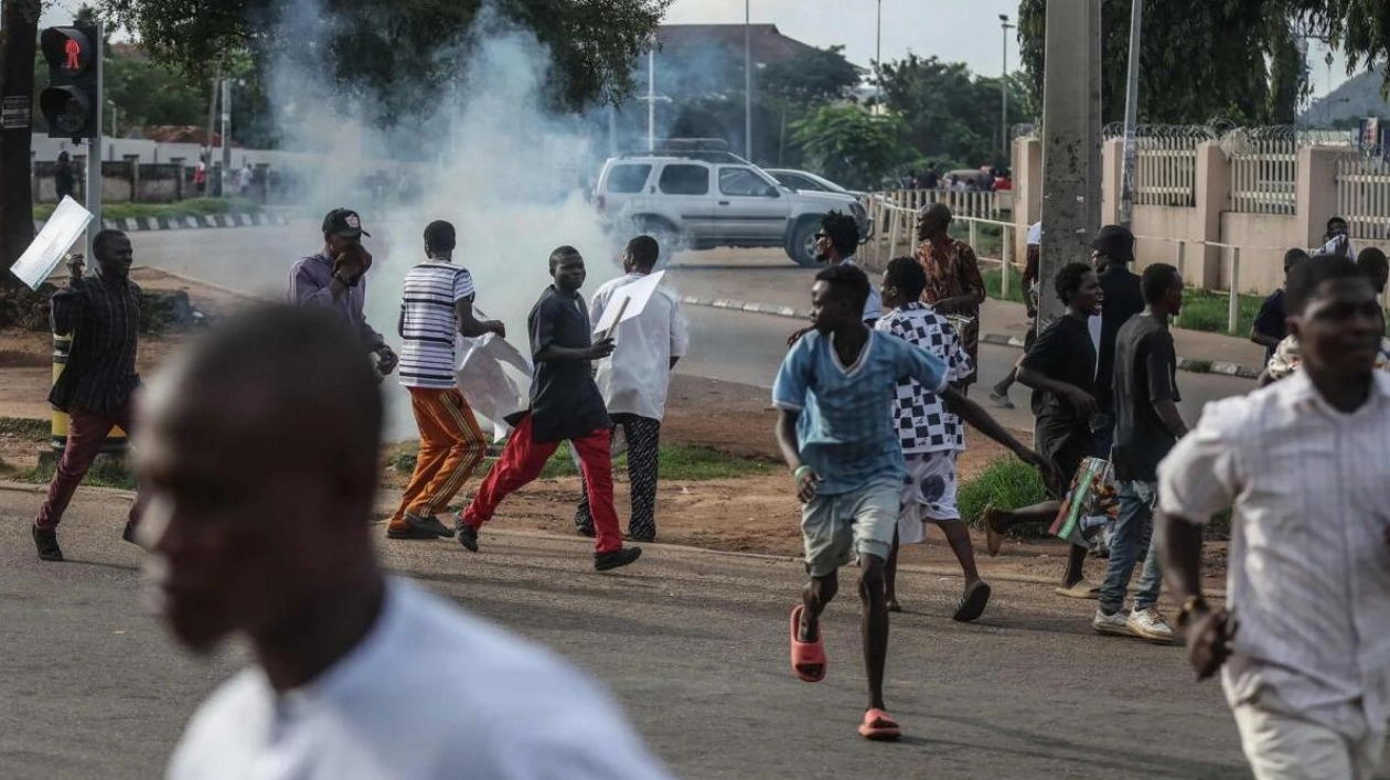 Nigeria Protests Struggle Amid Economic Crisis