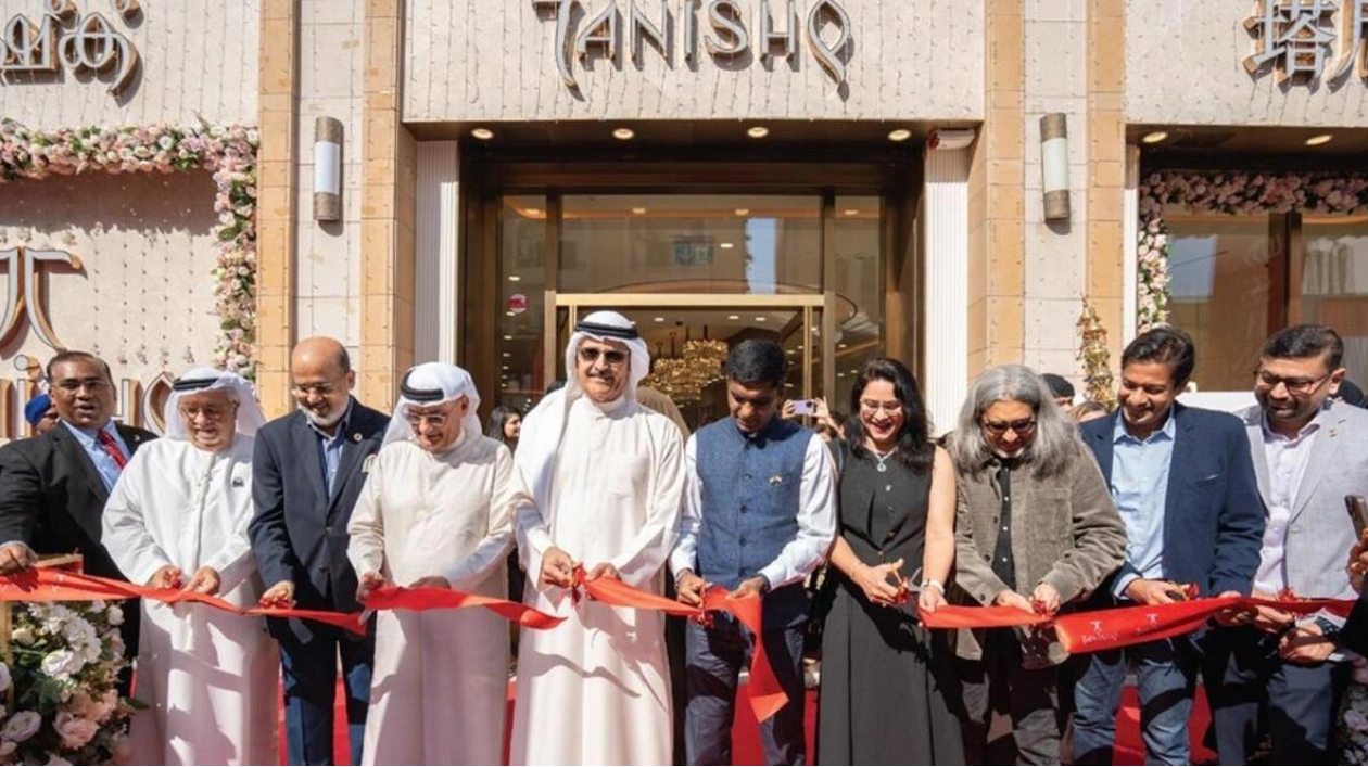 Tanishq Opens Flagship Boutique in Dubai Gold Souk Extension