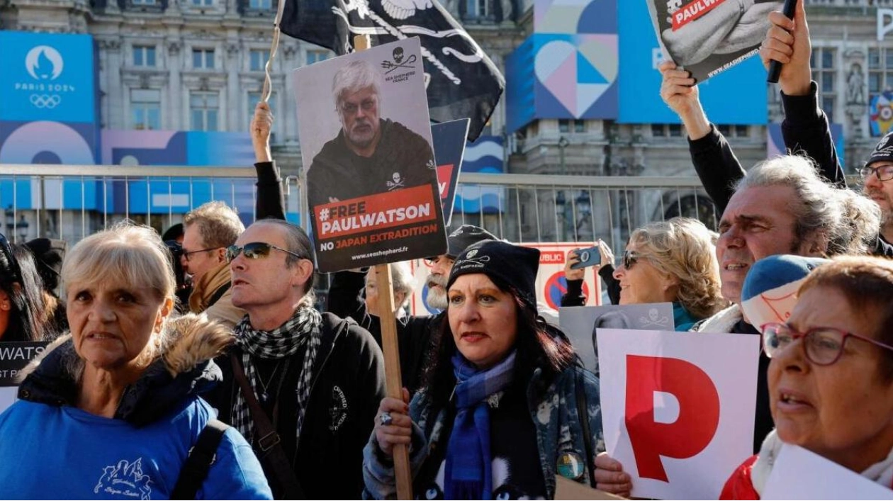 Greenland Court Extends Detention of Anti-Whaling Activist Paul Watson