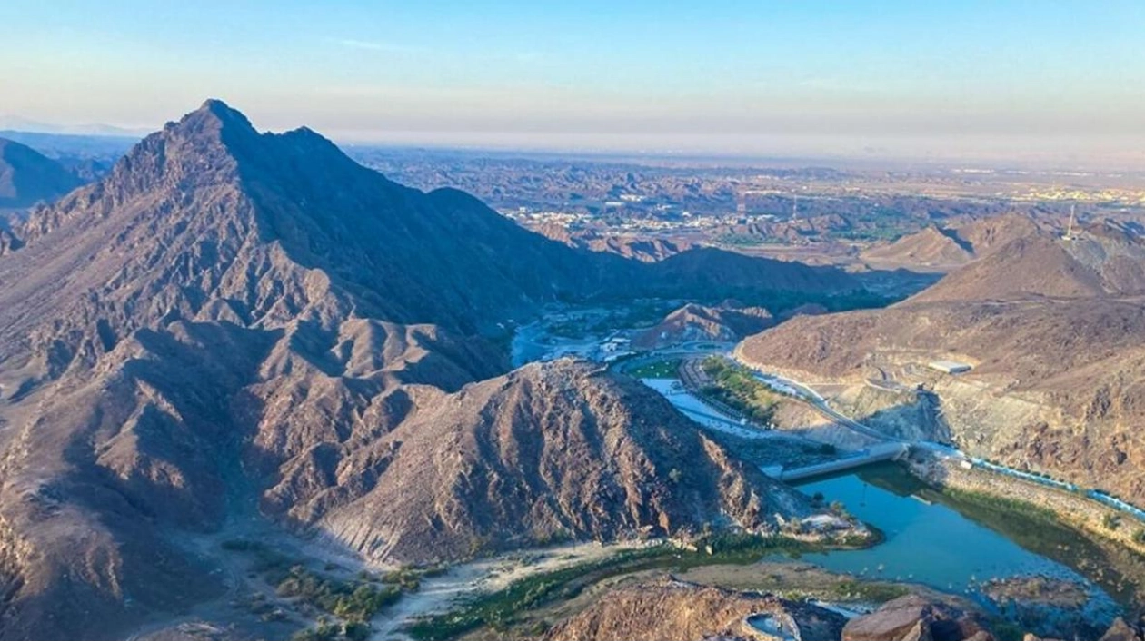 Road in Ras Al Khaimah Closed Due to Rainwater