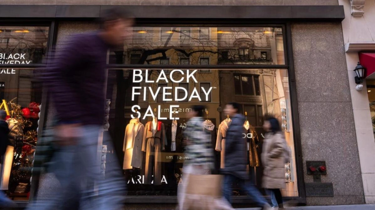 AI-Driven Black Friday Sees Record $10.8 Billion in Online Sales