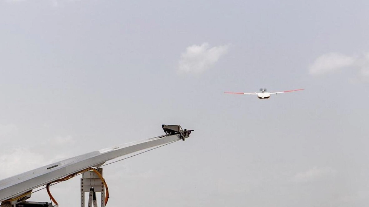 Beijing Launches First Drone Delivery Route at Badaling Great Wall