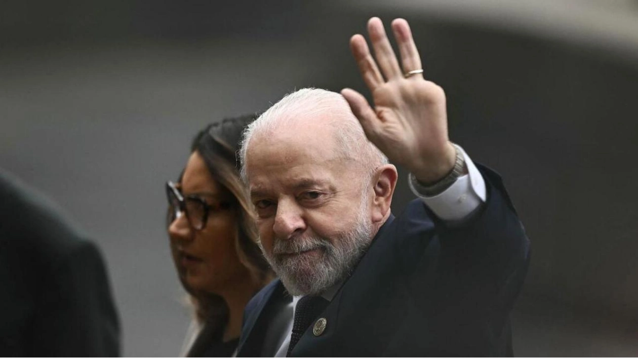 Aprovação de Lula cai em setembro, revela pesquisa